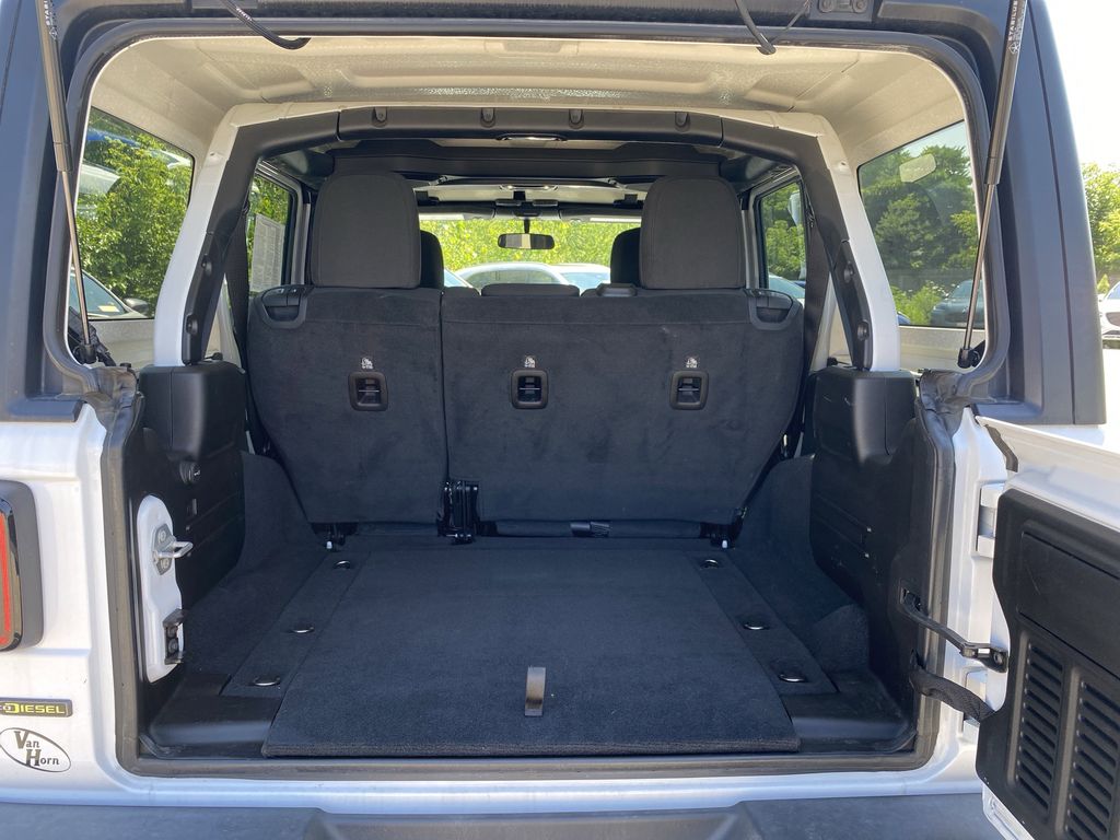 2021 Jeep Wrangler Unlimited Willys photo 11