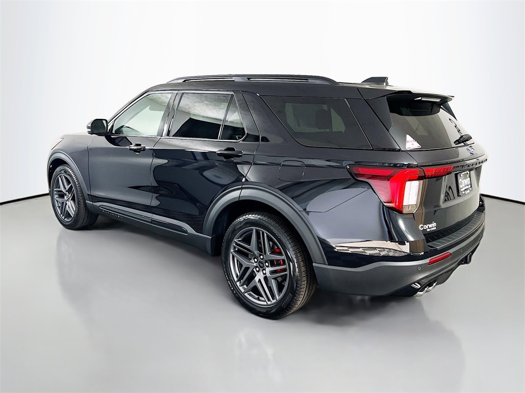 2025 Ford Explorer ST photo 9