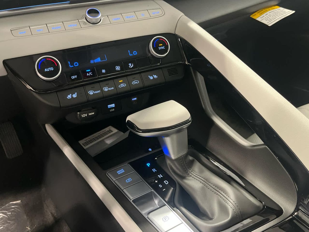 2025 Hyundai Elantra Hybrid Limited photo 39