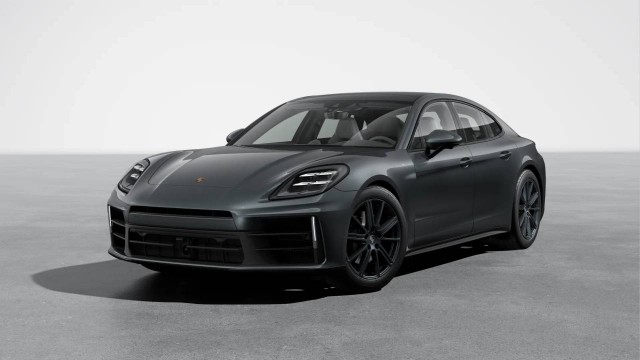 2025 Porsche Panamera 4