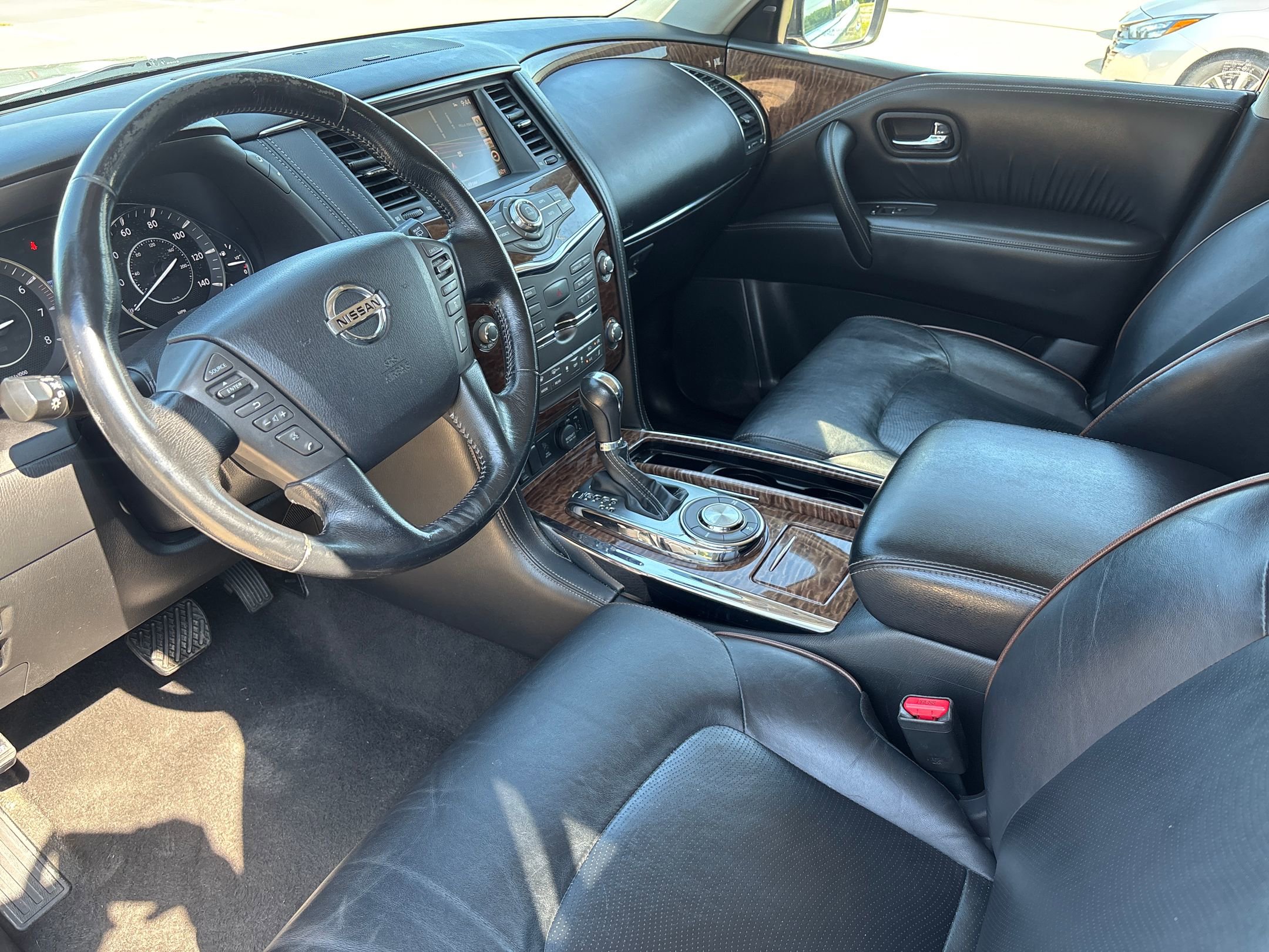 2020 Nissan Armada SL photo 4