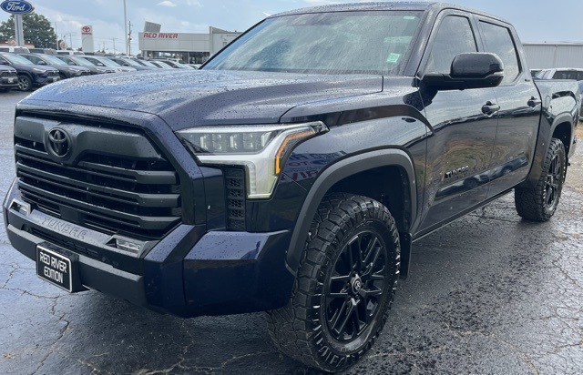 2025 Toyota Tundra Limited photo 3