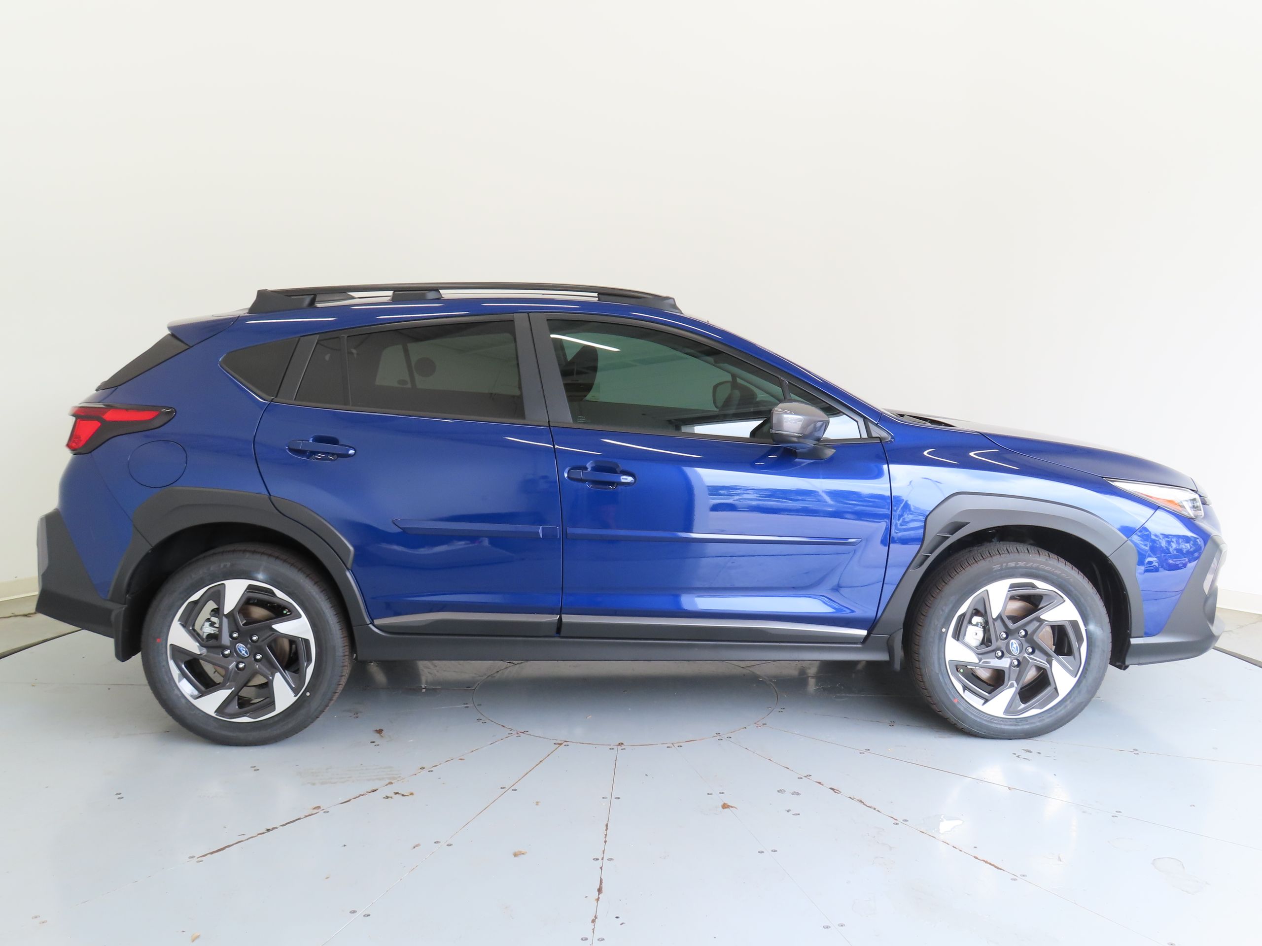 2025 Subaru Crosstrek Limited photo 2