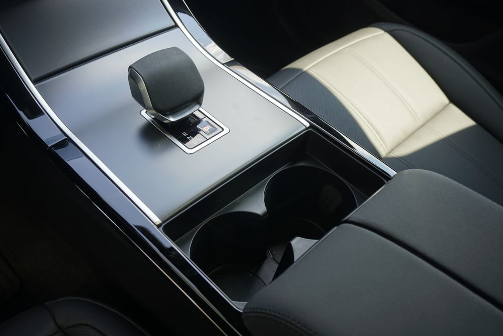 2026 Land Rover Range Rover Evoque S photo 14