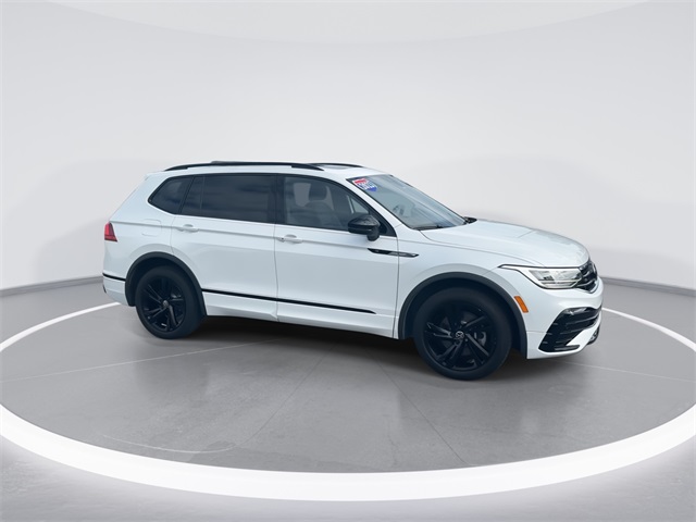 2023 Volkswagen Tiguan SE R-Line Black photo 6