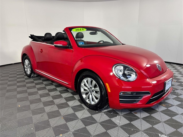 2018 Volkswagen Beetle S's photo
