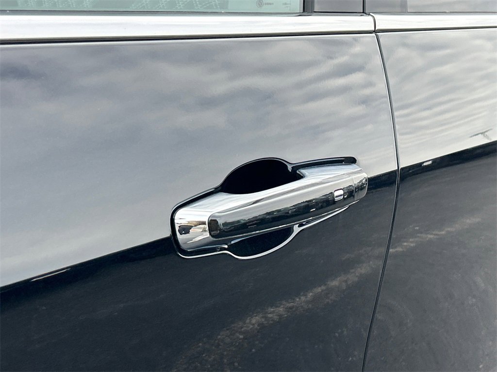 2026 GMC ACADIA - Image 12