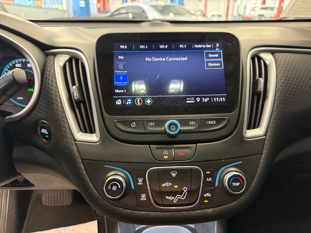 2025 Chevrolet Malibu photo 11