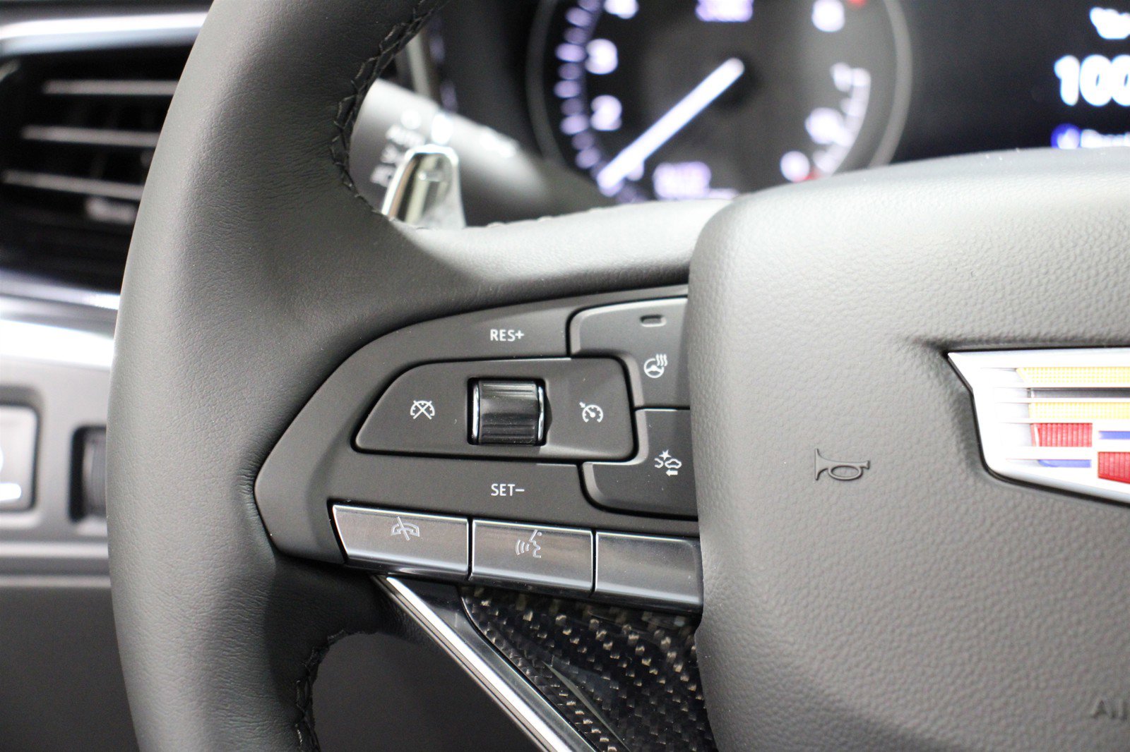 2025 Cadillac XT6 Sport photo 12