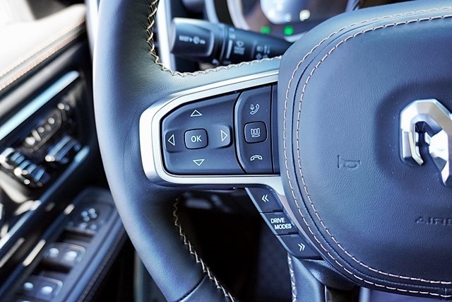 New 2026 Ivory White Tri-Coat Pearl-Coat Exterior Paint RAM Tungsten image 47