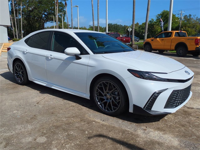2025 Toyota Camry SE photo 2