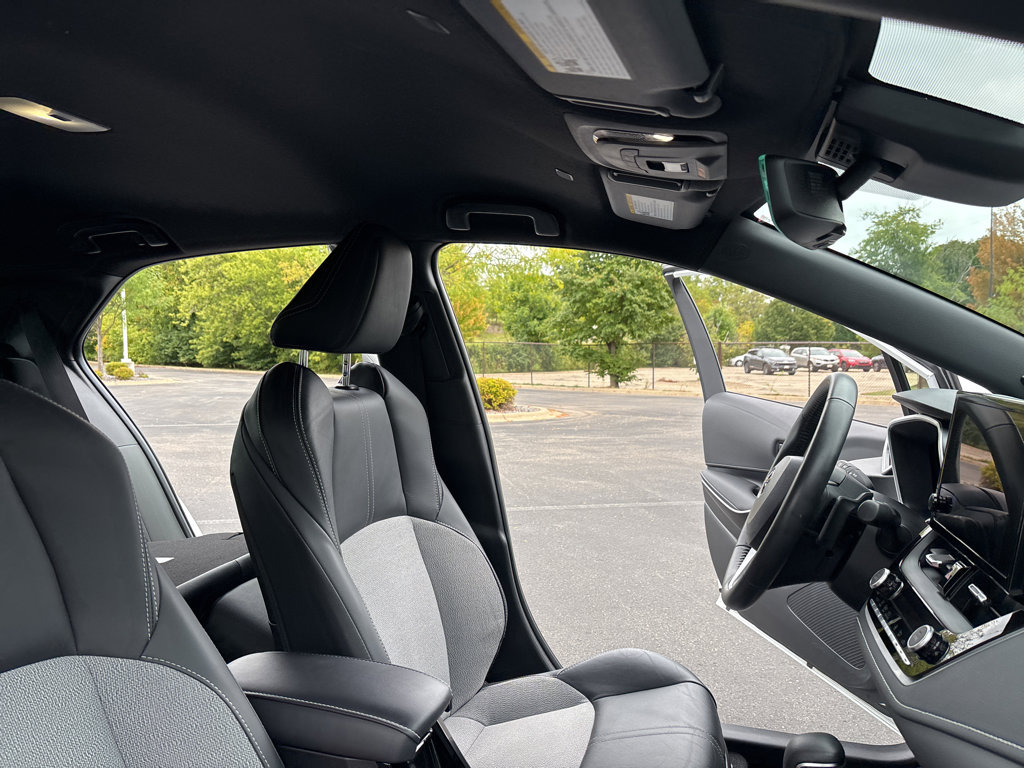2025 Toyota Corolla XSE photo 21