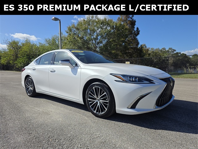 2022 Lexus ES 350's photo