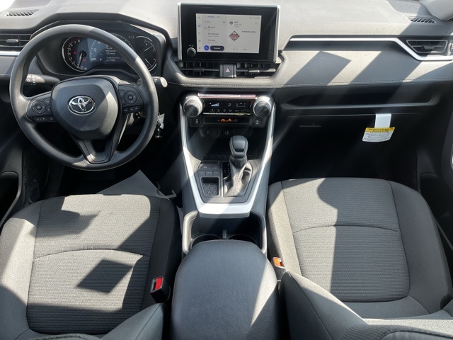 2025 Toyota RAV4 LE photo 4