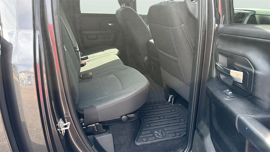 2023 Ram 1500 Classic Warlock photo 14