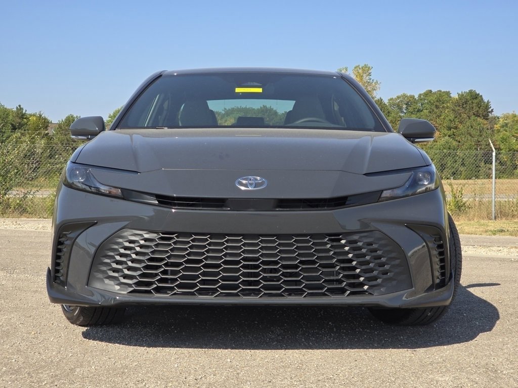 2026 Toyota Camry SE photo 2