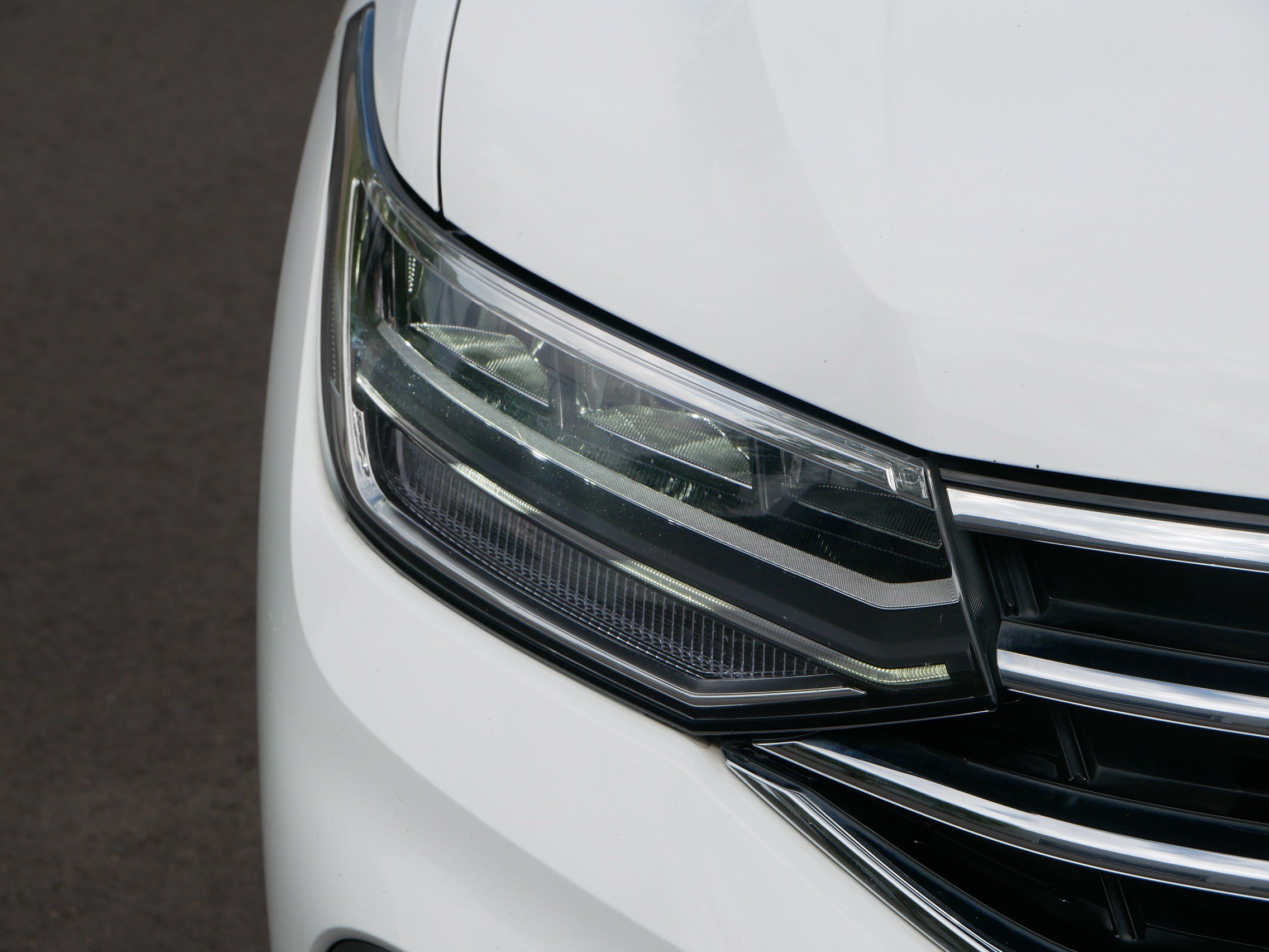 2022 Volkswagen Tiguan SE photo 16