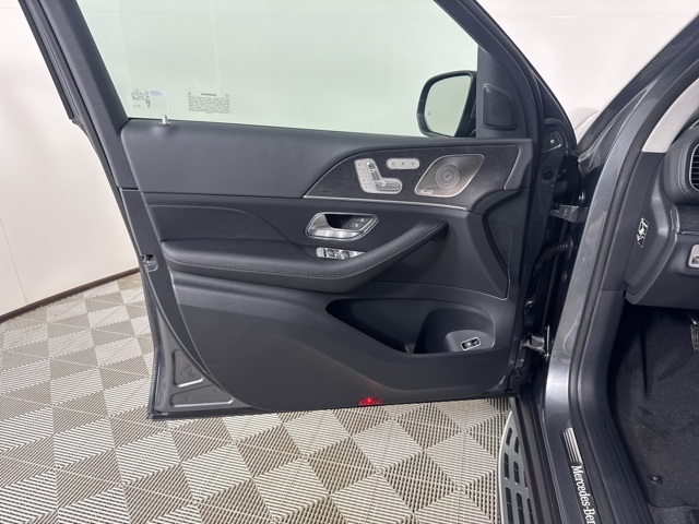 2026 Mercedes Benz GLS 450 4MATIC photo 11