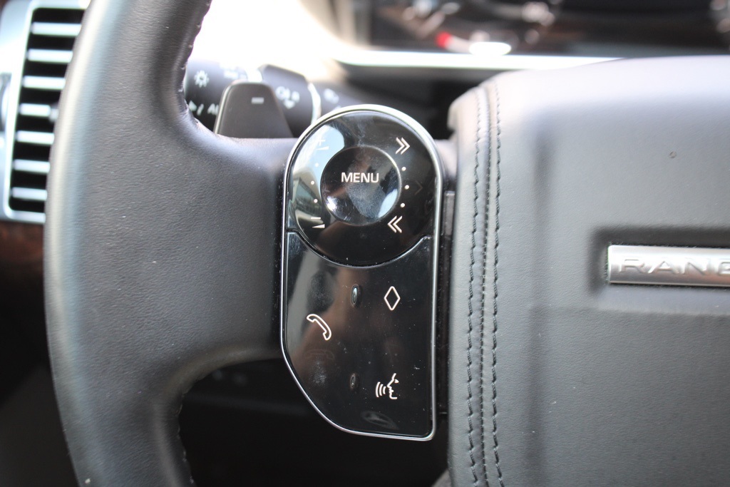 2020 Land Rover Range Rover HSE photo 15