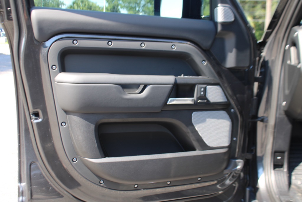 2024 Land Rover Defender Outbound photo 8