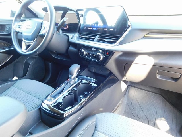 2024 Chevrolet Trax LT photo 14