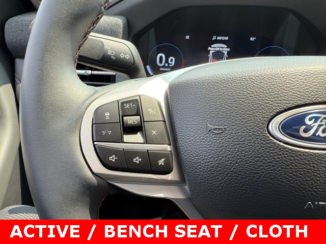 2025 Ford Explorer photo 25