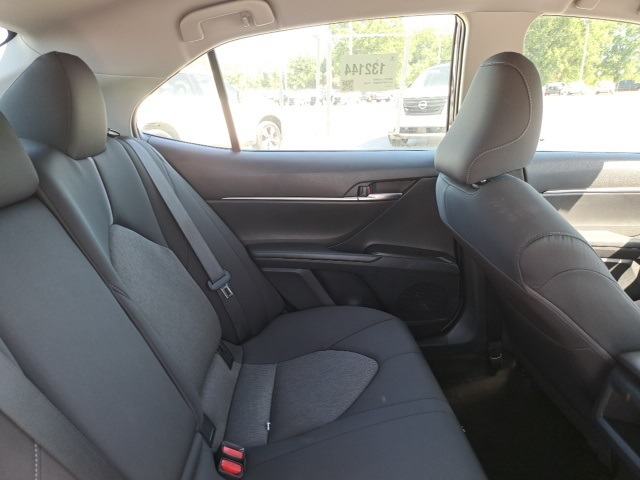 2023 Toyota Camry LE photo 6