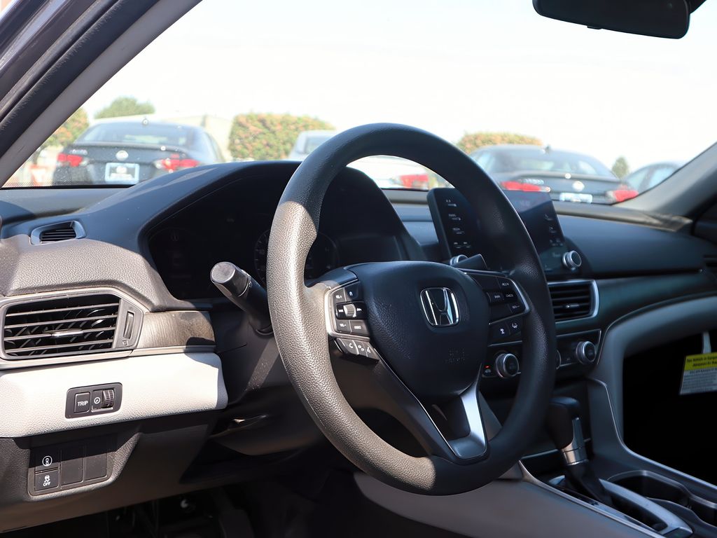 2019 Honda Accord LX 1.5T photo 14