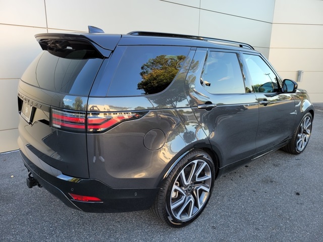 2024 Land Rover Discovery SE photo 7