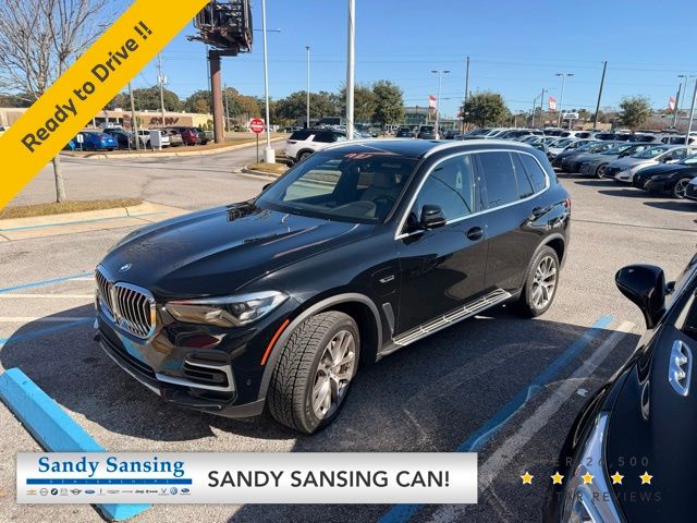 2023 BMW X5 45e's photo