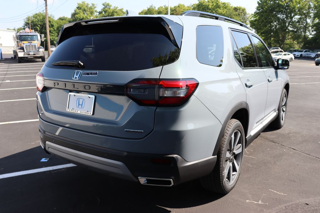 2025 Honda Pilot Touring photo 4