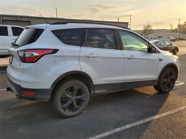 2017 Ford Escape SE photo 4
