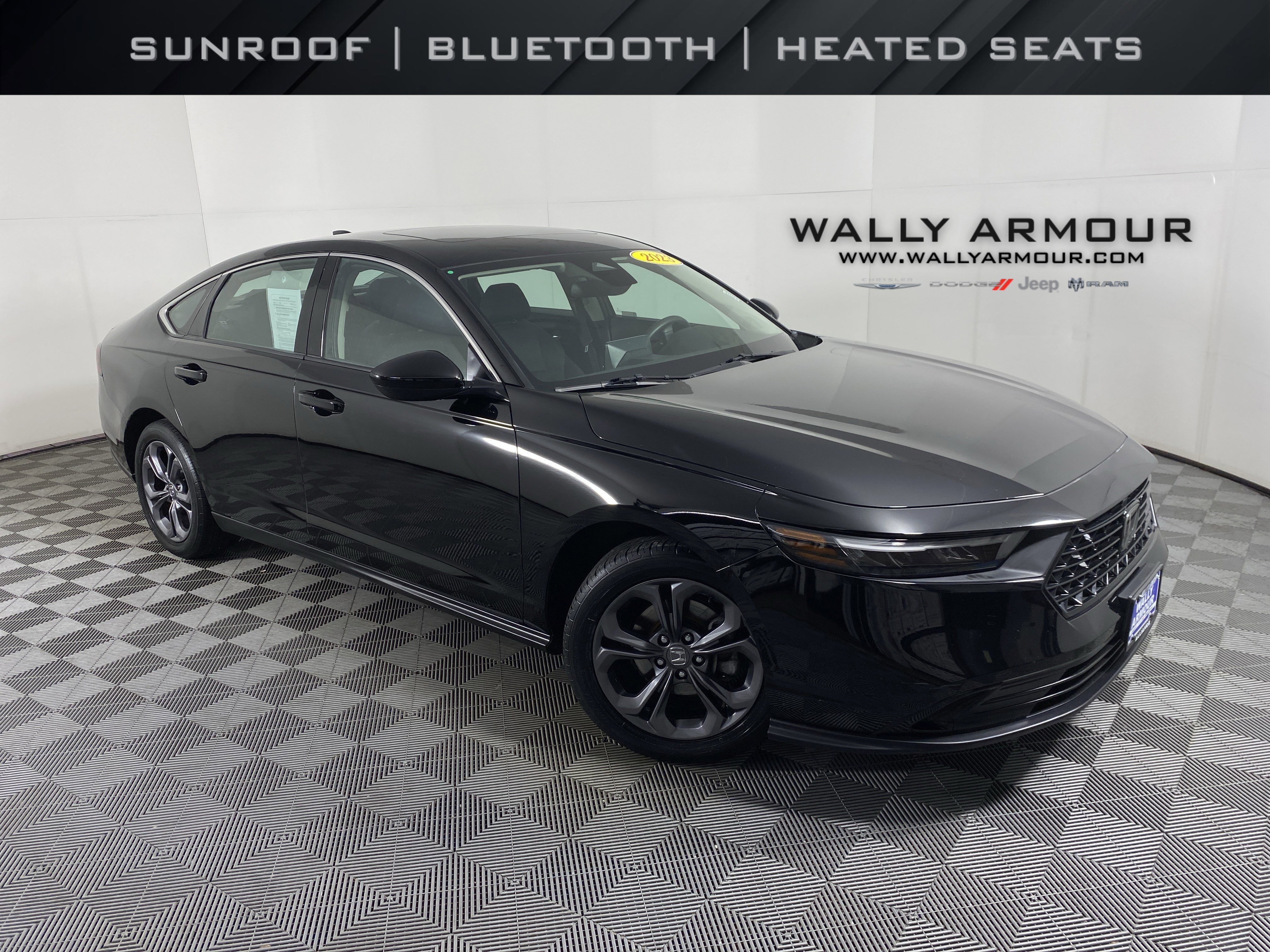 2023 Honda Accord EX's photo