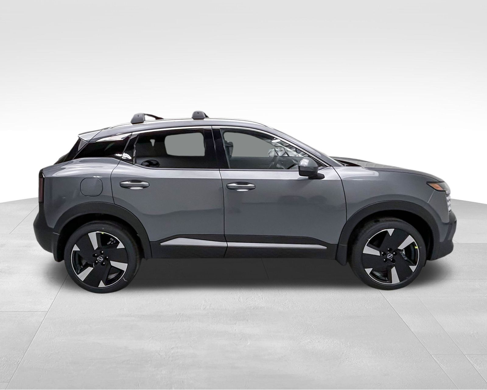 2025 Nissan Kicks SR photo 4