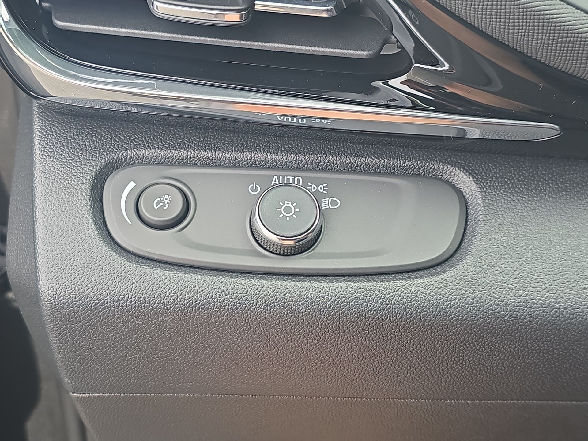 2025 Buick Envista ST photo 48