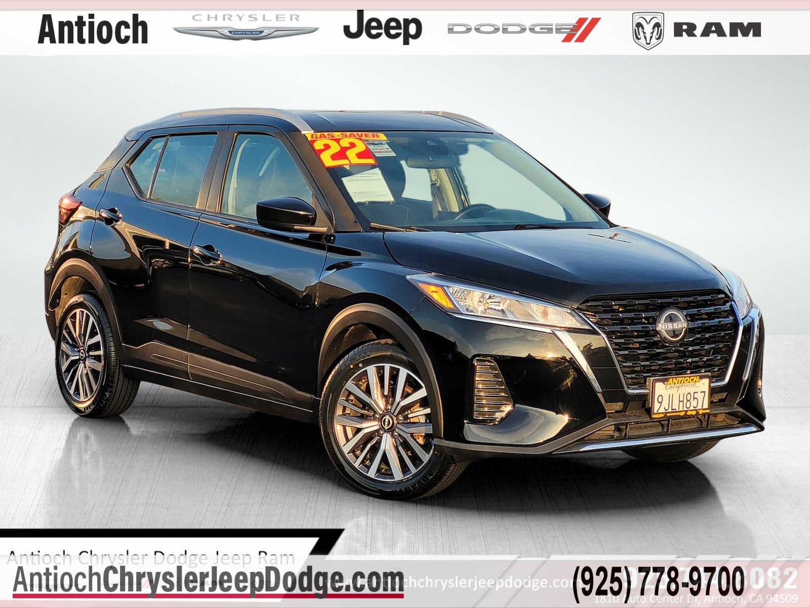 2022 Nissan Kicks SV's photo