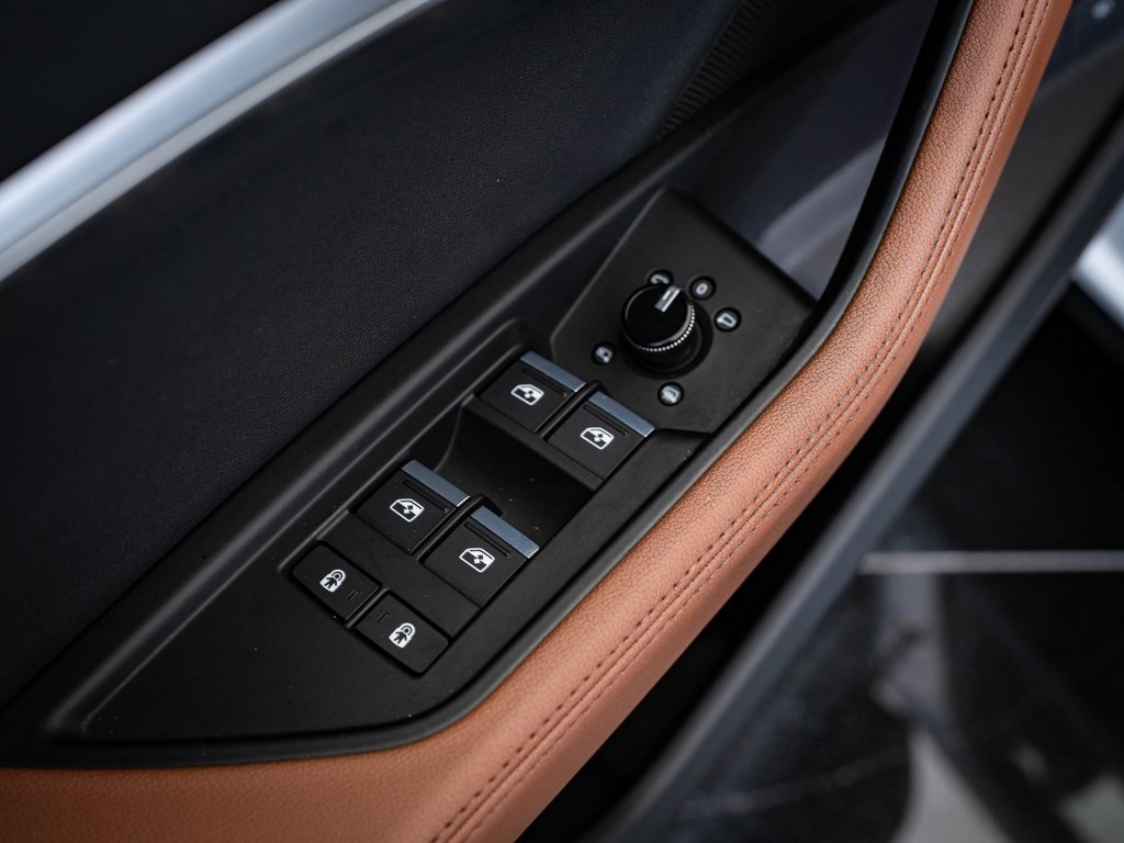 2022 Audi e-tron Premium photo 18