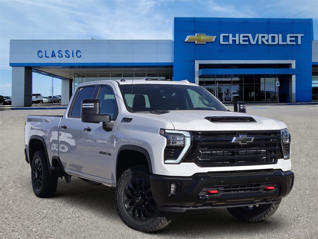 2026 Chevrolet Silverado HD LTZ's photo