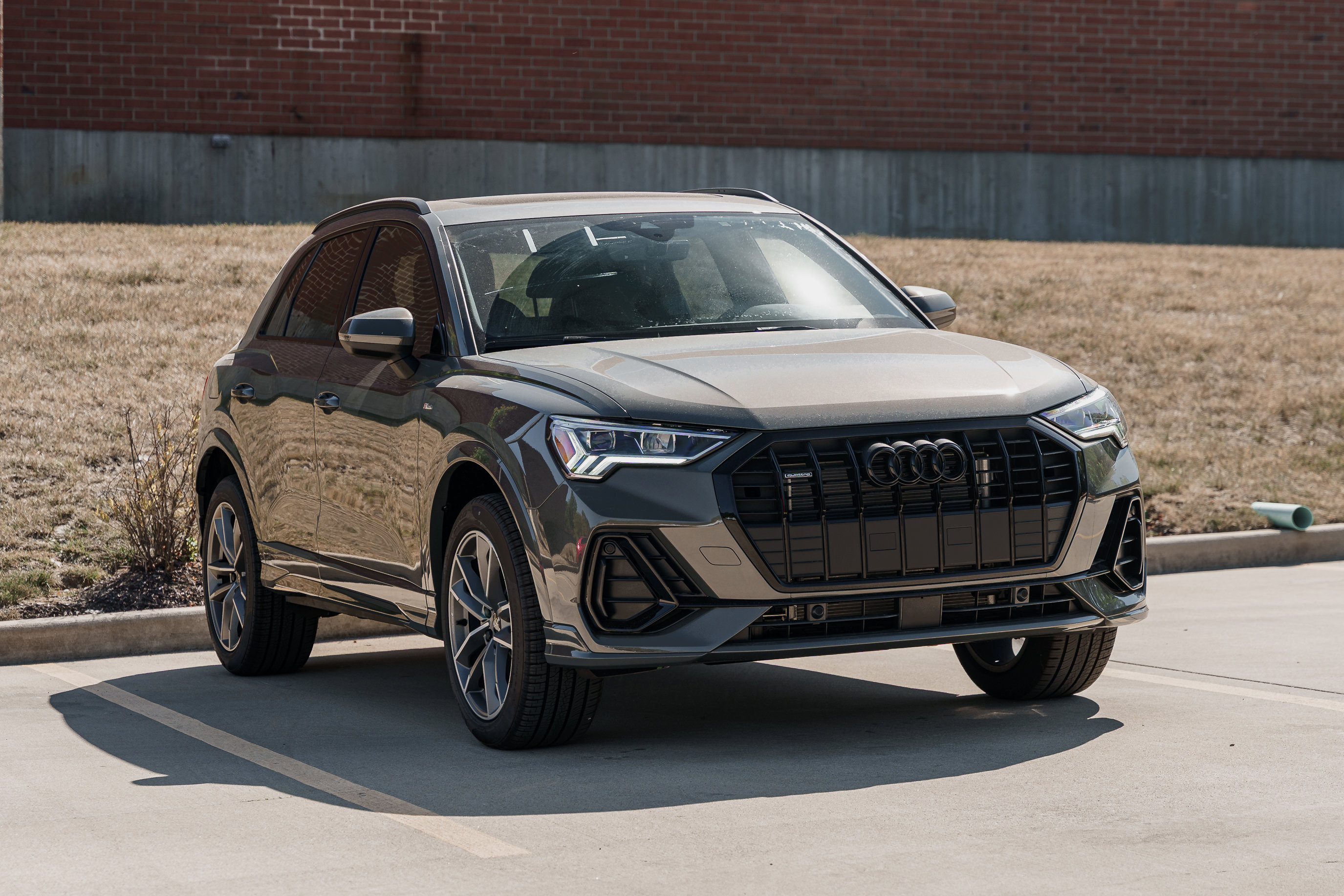 2025 Audi Q3 S line Premium photo 2