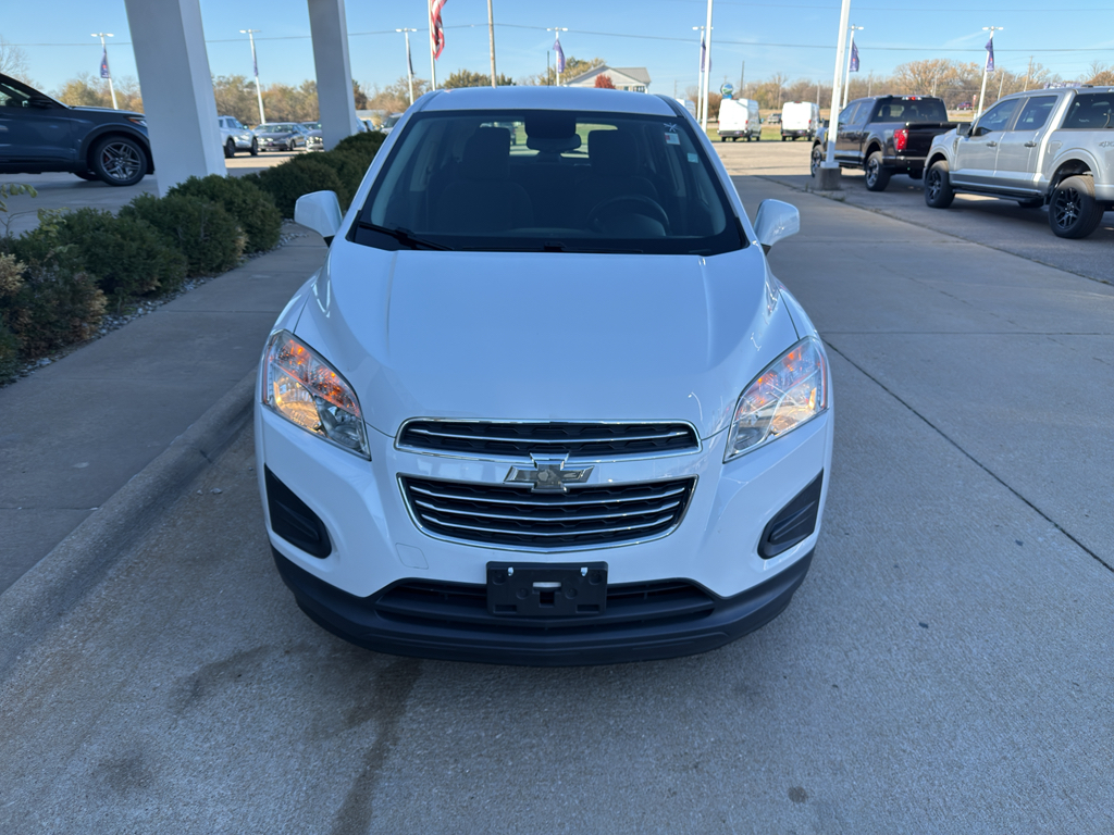 Used 2016 Chevrolet Trax LS with VIN 3GNCJKSB4GL275069 for sale in Manhattan, KS