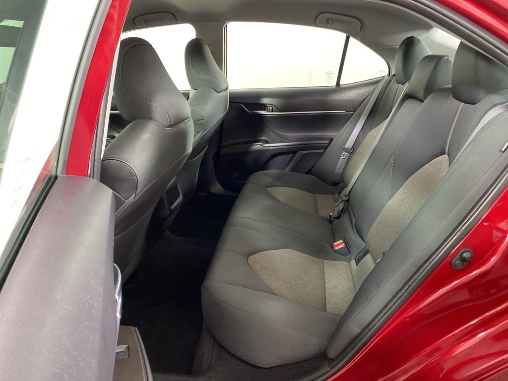 2022 Toyota Camry LE photo 16