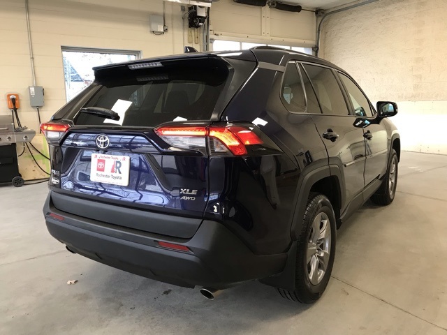 2024 Toyota RAV4 XLE photo 3