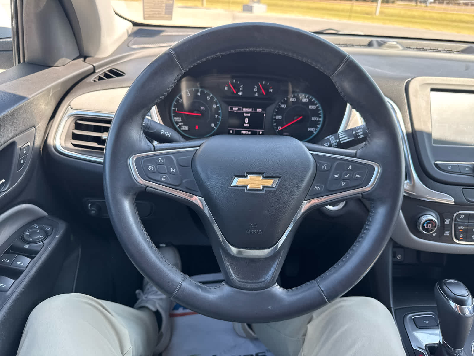 2018 Chevrolet Equinox LT photo 12