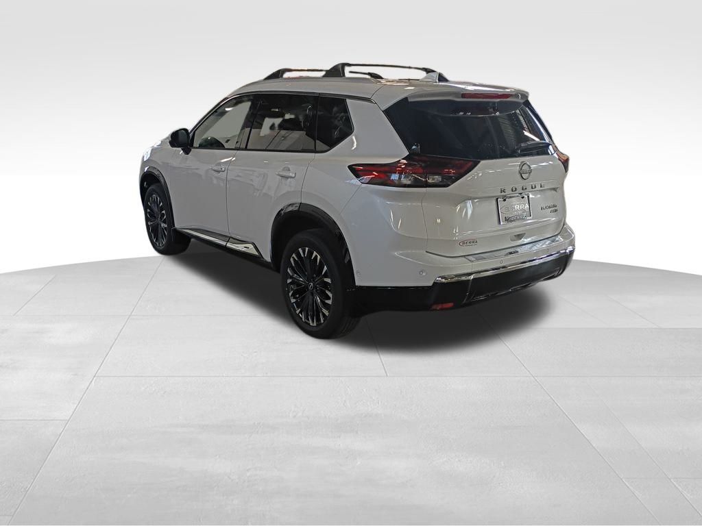 2026 Nissan Rogue Platinum photo 3