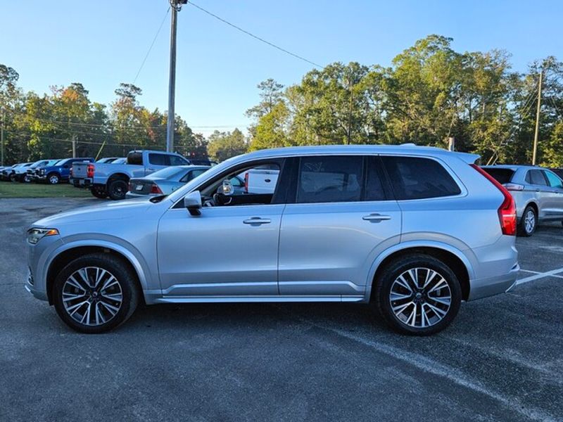 2020 Volvo XC90 Momentum photo 4