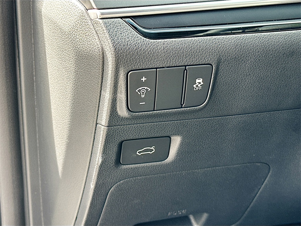 2026 Kia K5 GT-Line photo 10