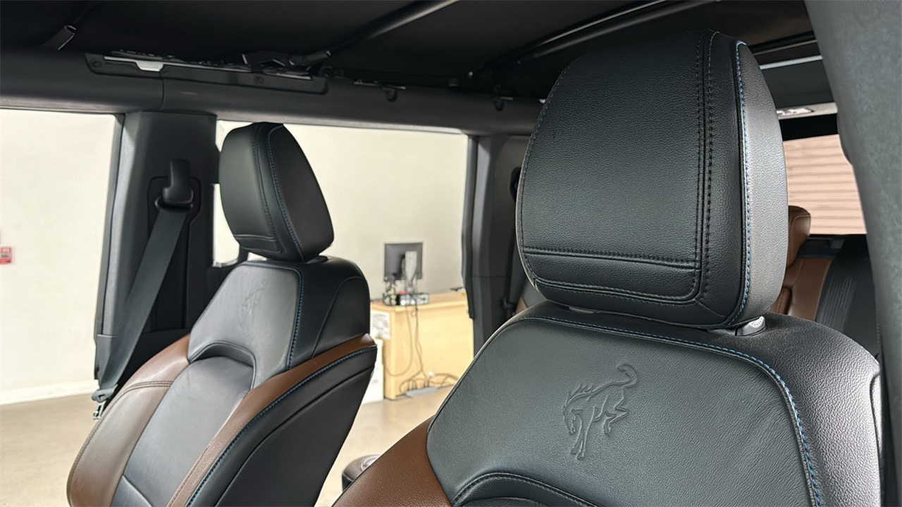 2022 Ford Bronco Outer Banks photo 13