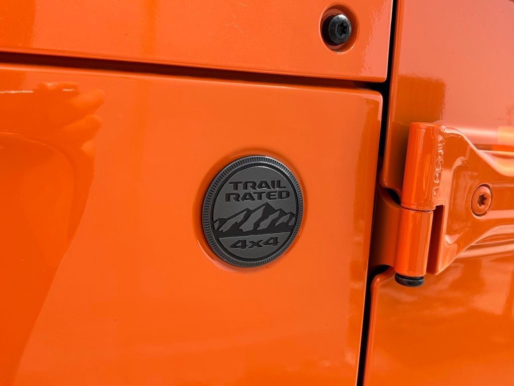2025 Jeep Gladiator Sport S photo 16