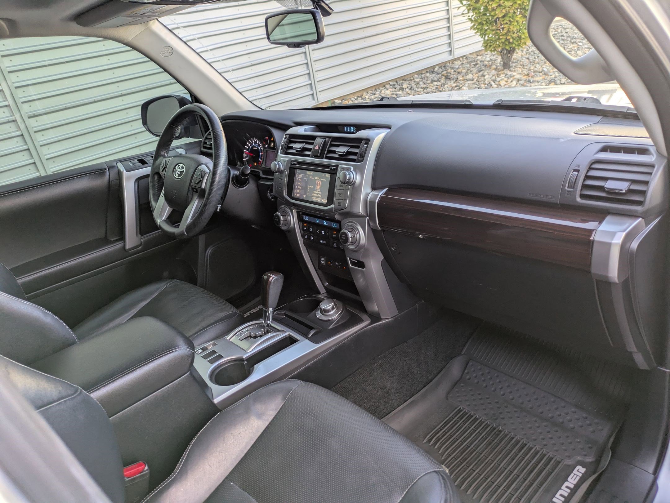 2017 Toyota 4Runner Limited SR5 Premium TRD Pro photo 32