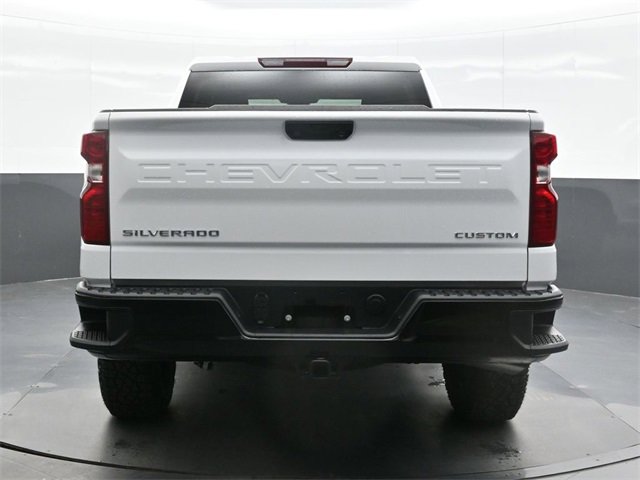 2026 Chevrolet Silverado Trail Boss Custom photo 2